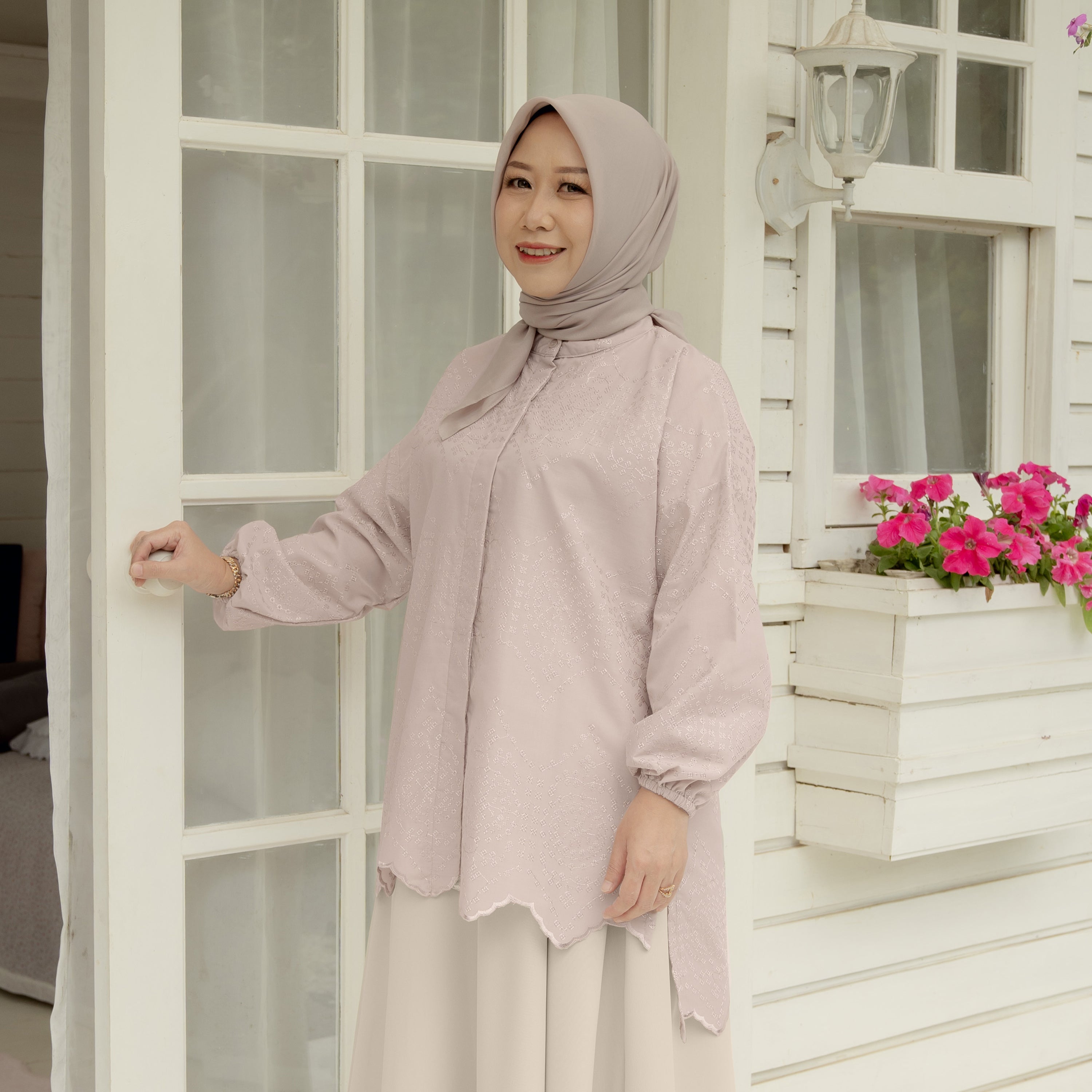 Anjani Embroidery Tunic (Minor Reject)