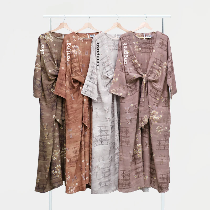 Mekar Kaftan dan Beskap Koko Shirt