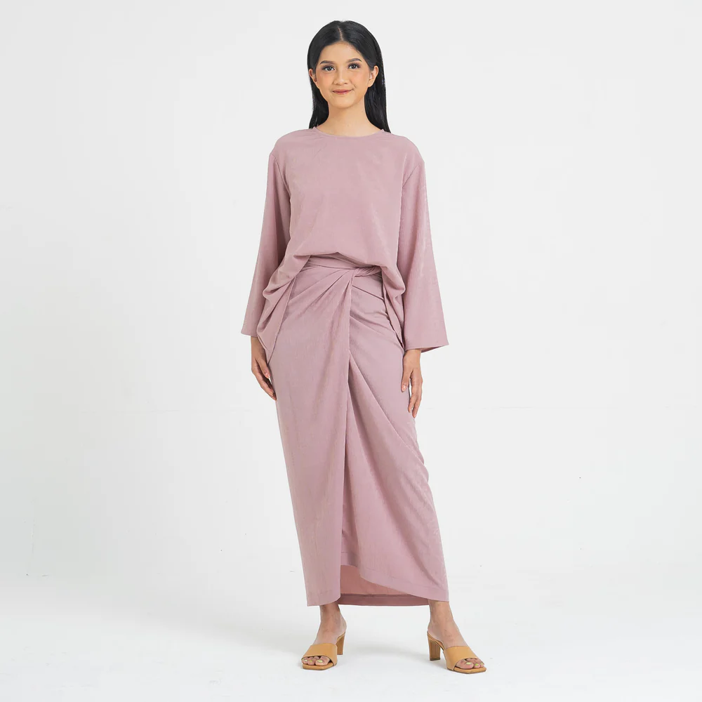 Selesa Set dan Beskap Koko Shirt