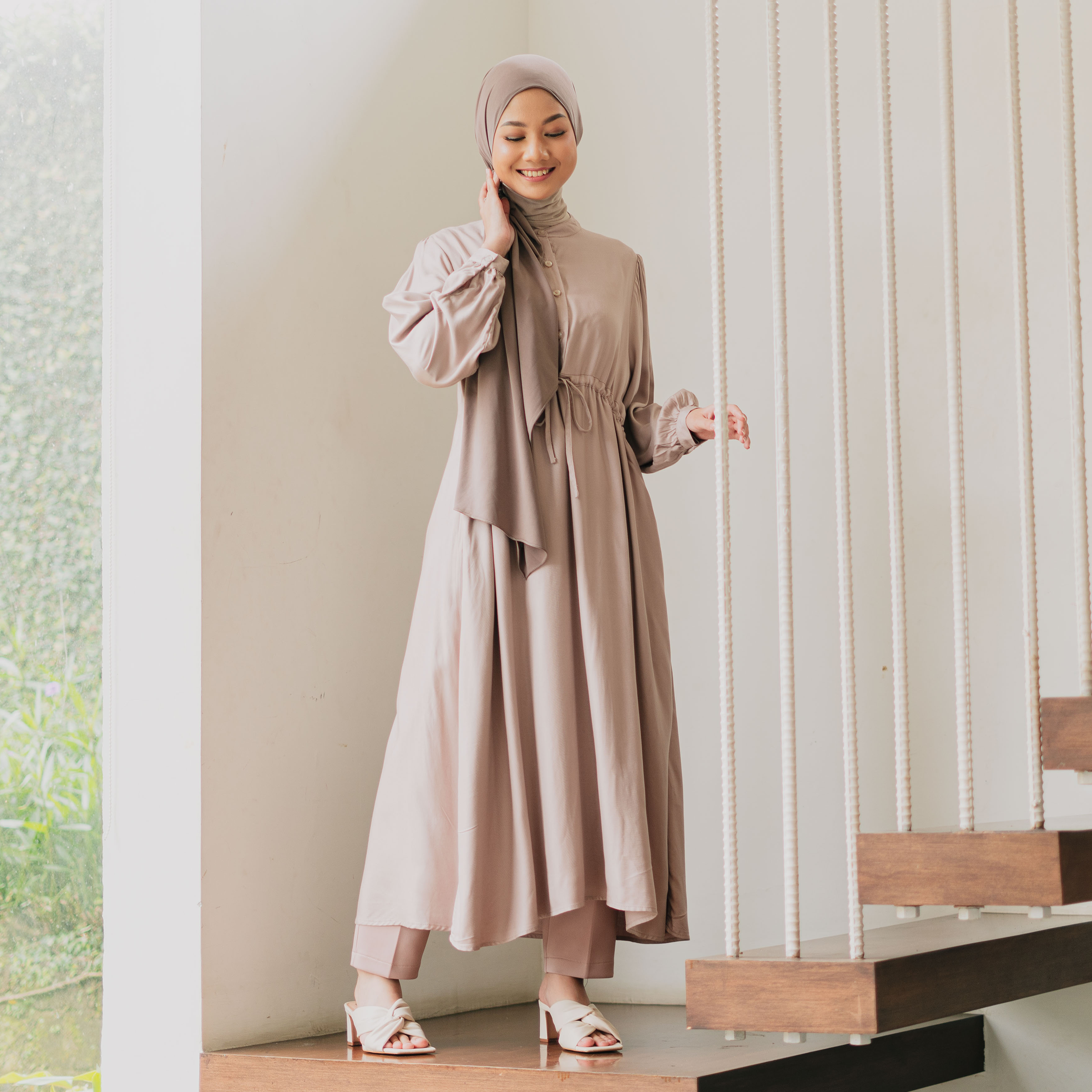 Somi Midi Dress