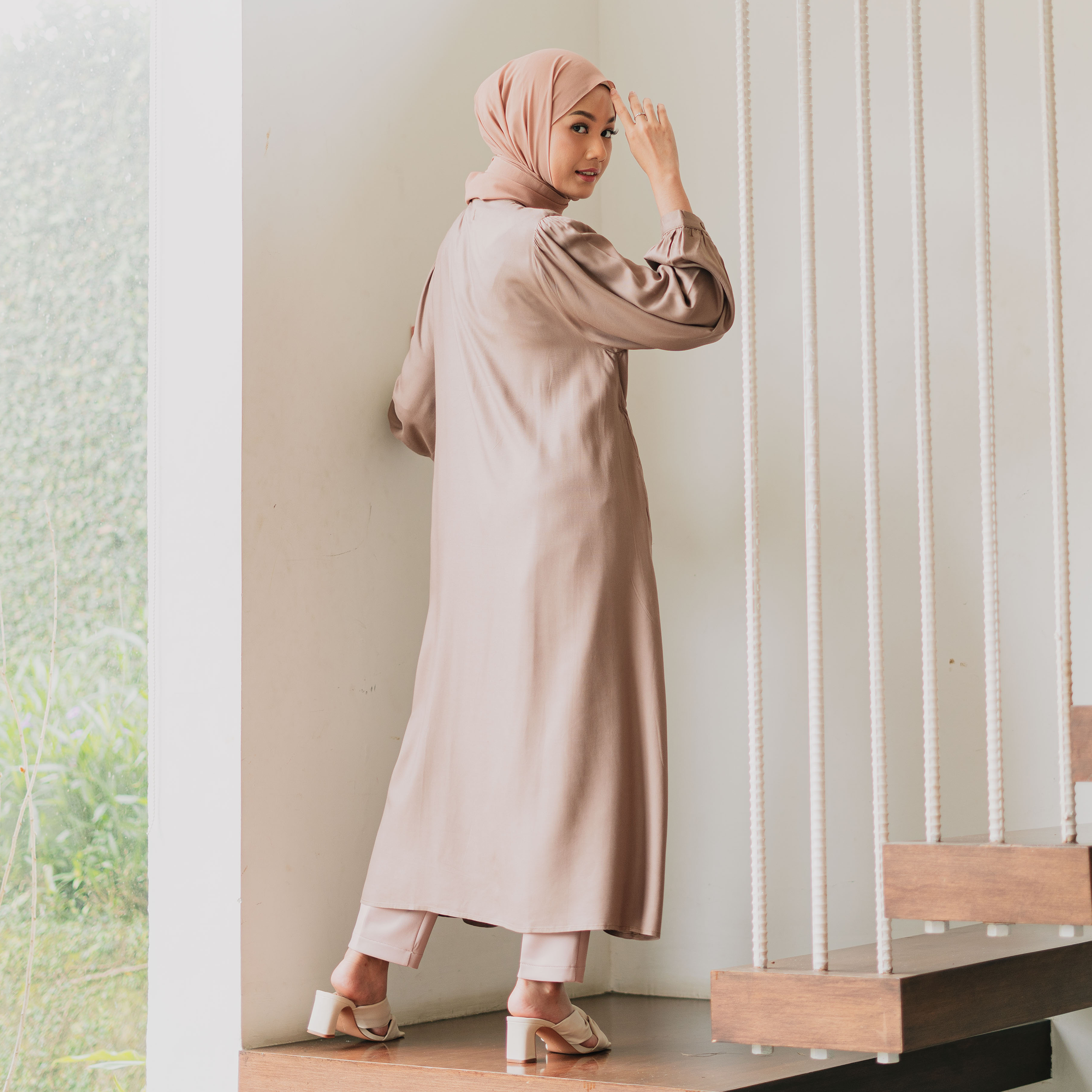 Somi Midi Dress