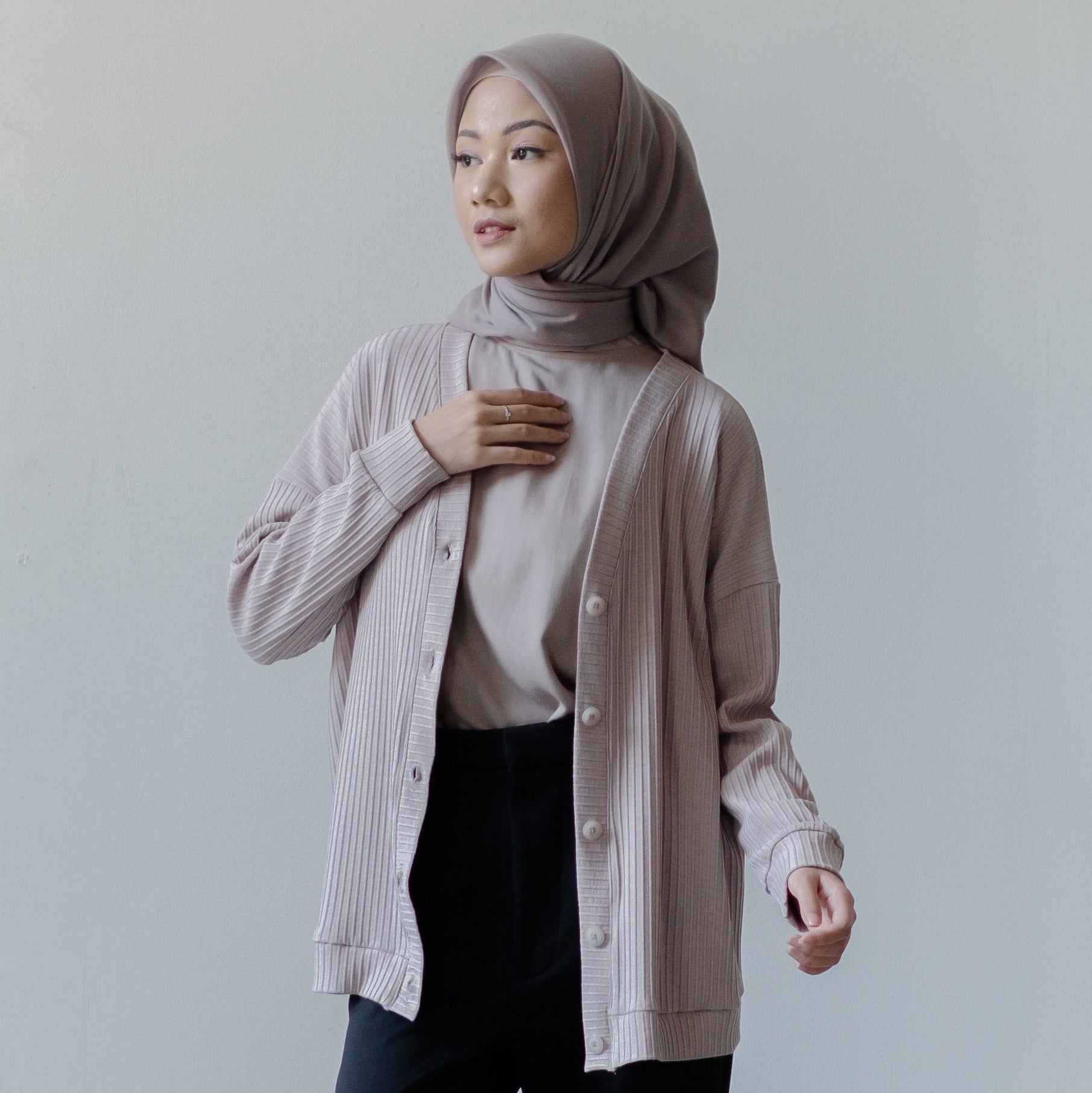 Basic Knit Cardigan (Minor Reject)
