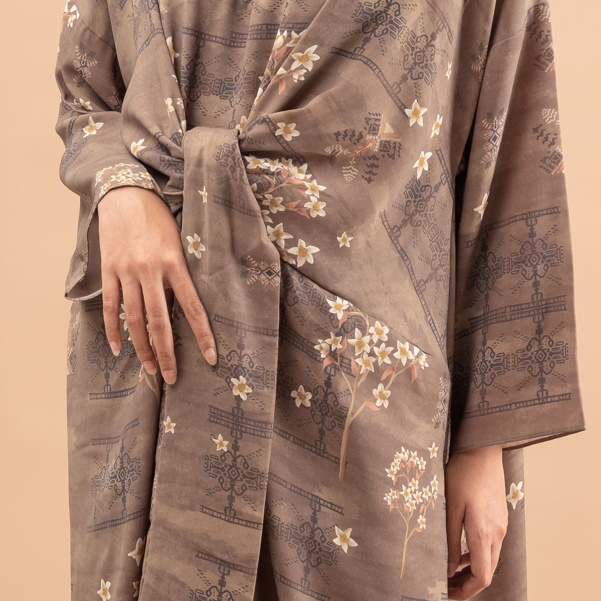 Mekar Kaftan Akar