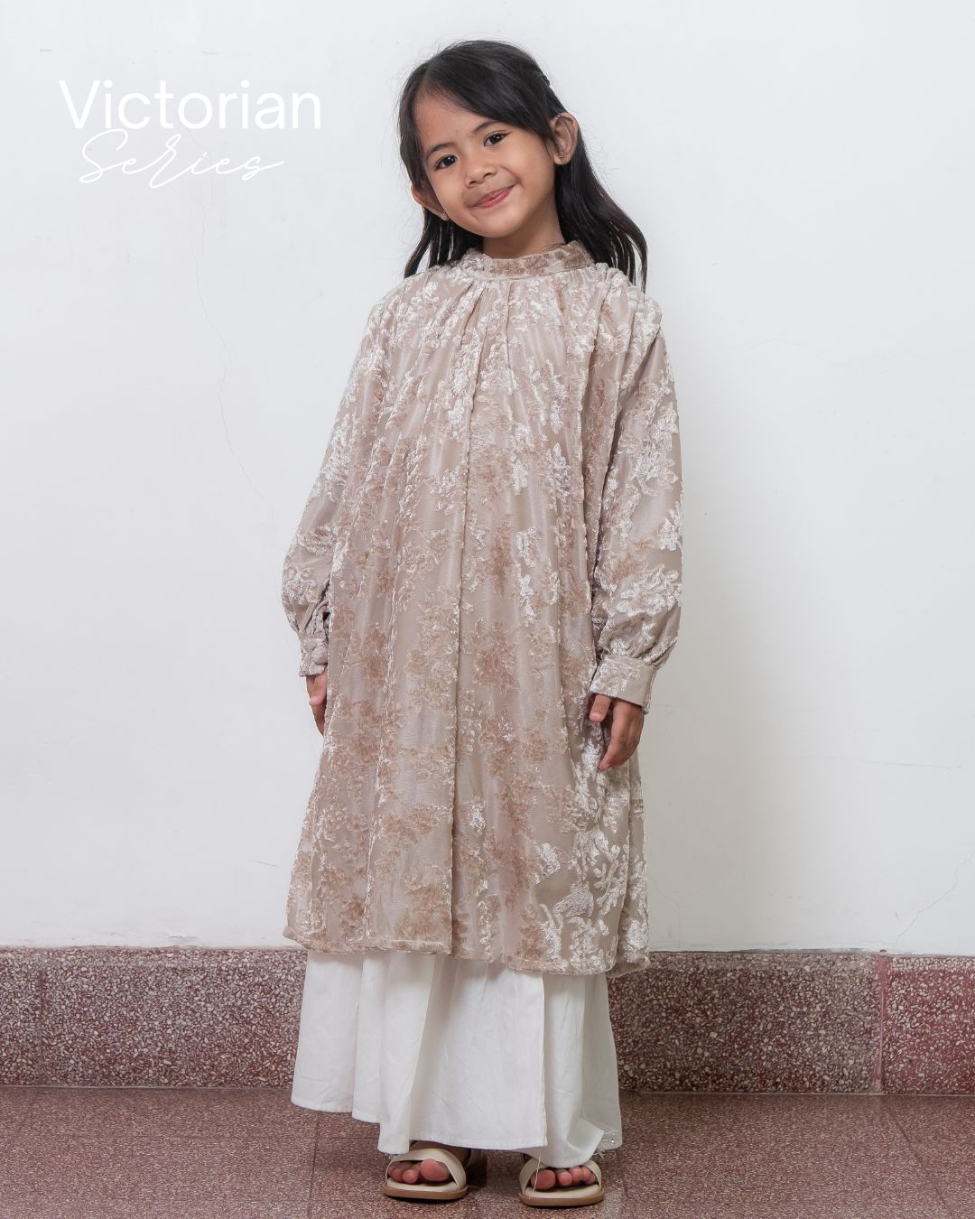 Victorian Family Set - TAUPE