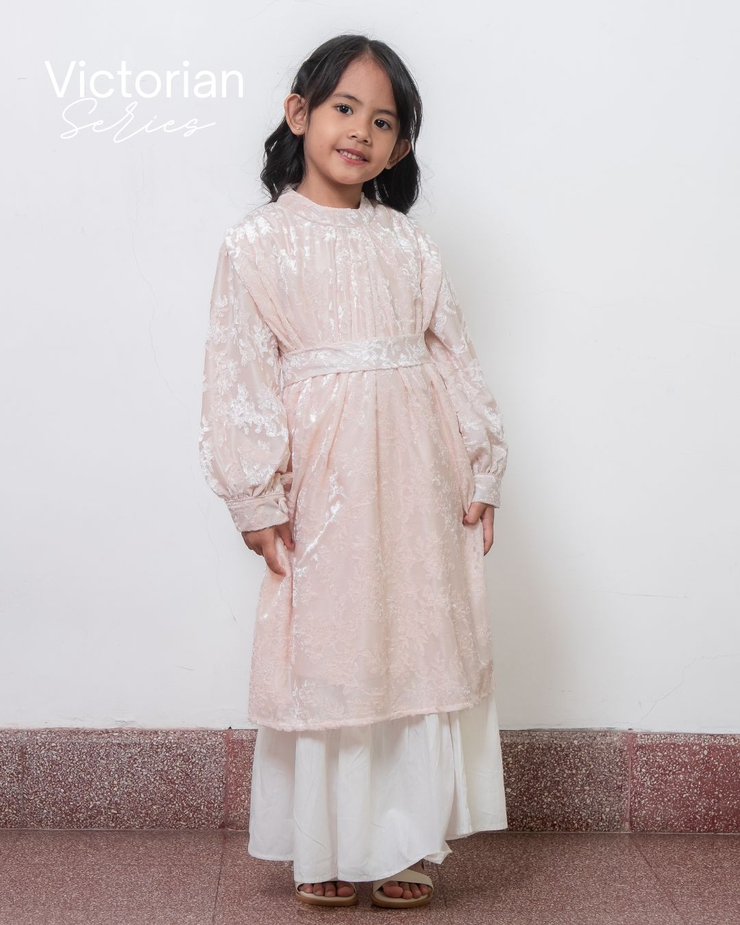 Victorian Family Set - RIBBON