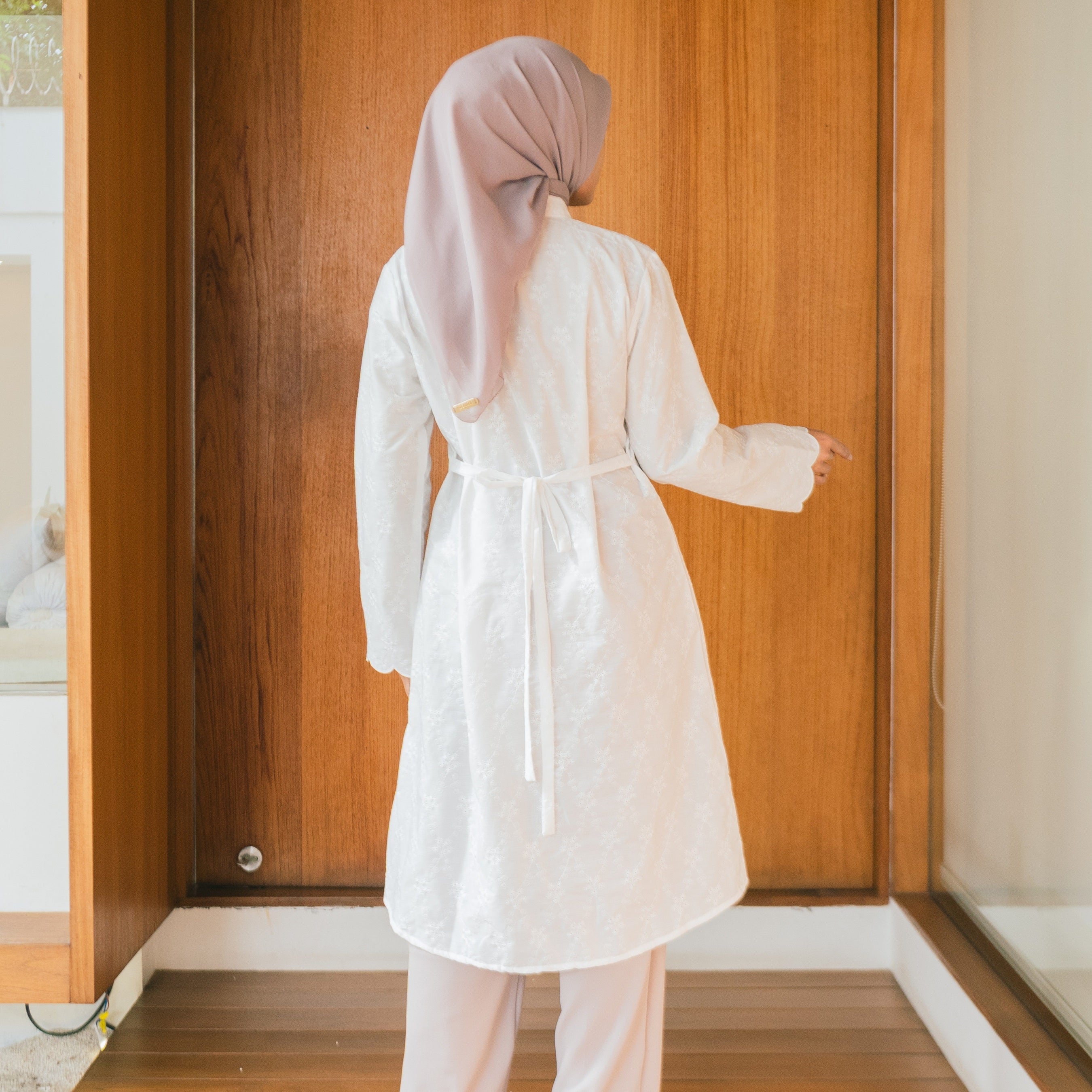 Segala Family Set Putih Kapas